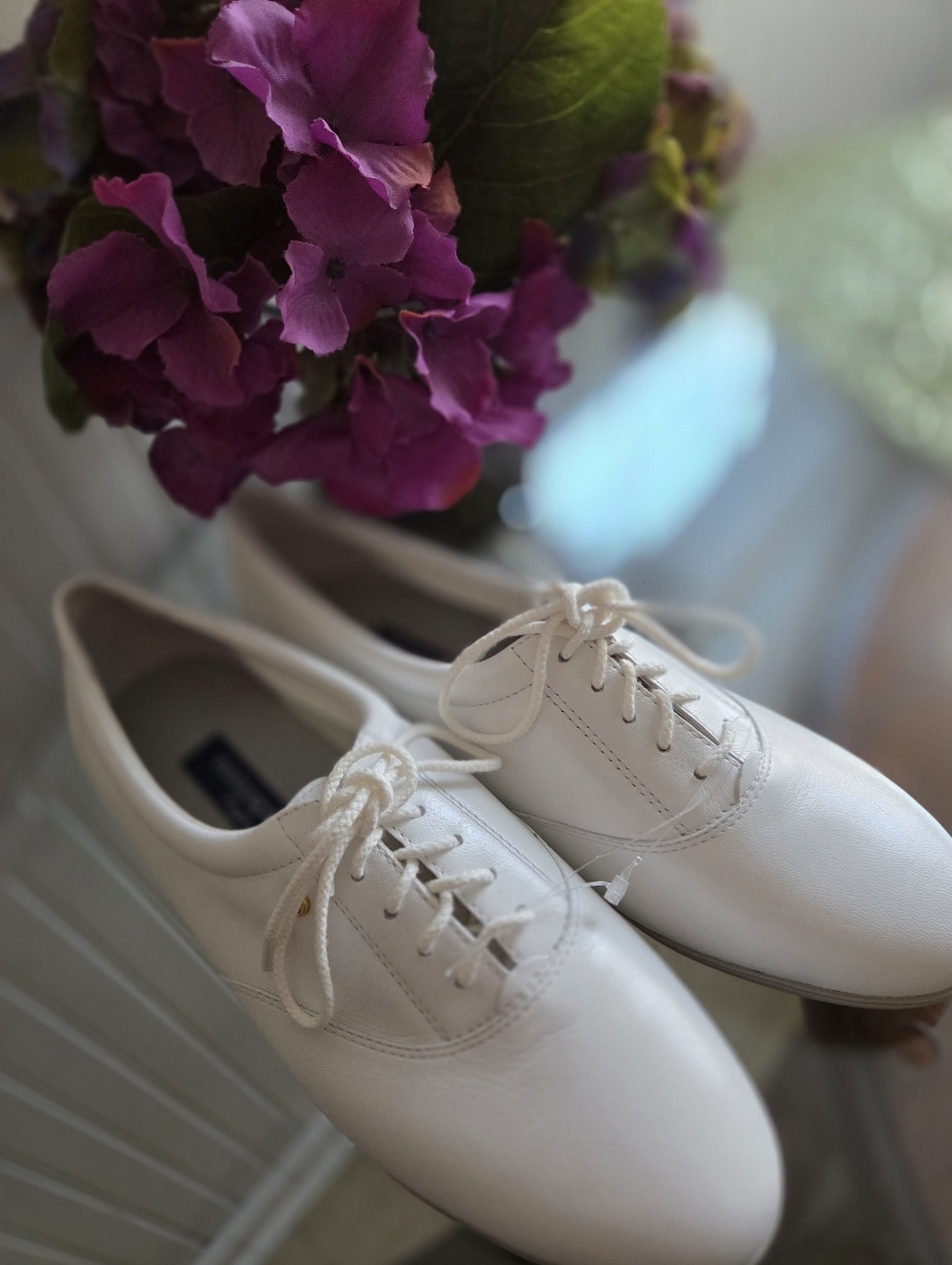 Easy Spirit Women’s Classic White Oxford Leather Lace-Up Sneakers Size 7 NWOT